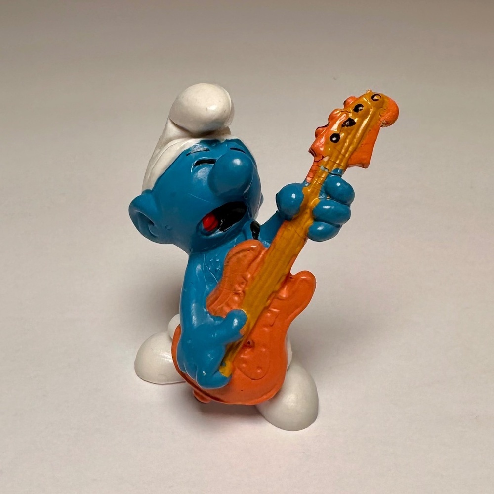 🎸 Vintage Smurf Guitar Player Figurine – Peyo – W. Germany